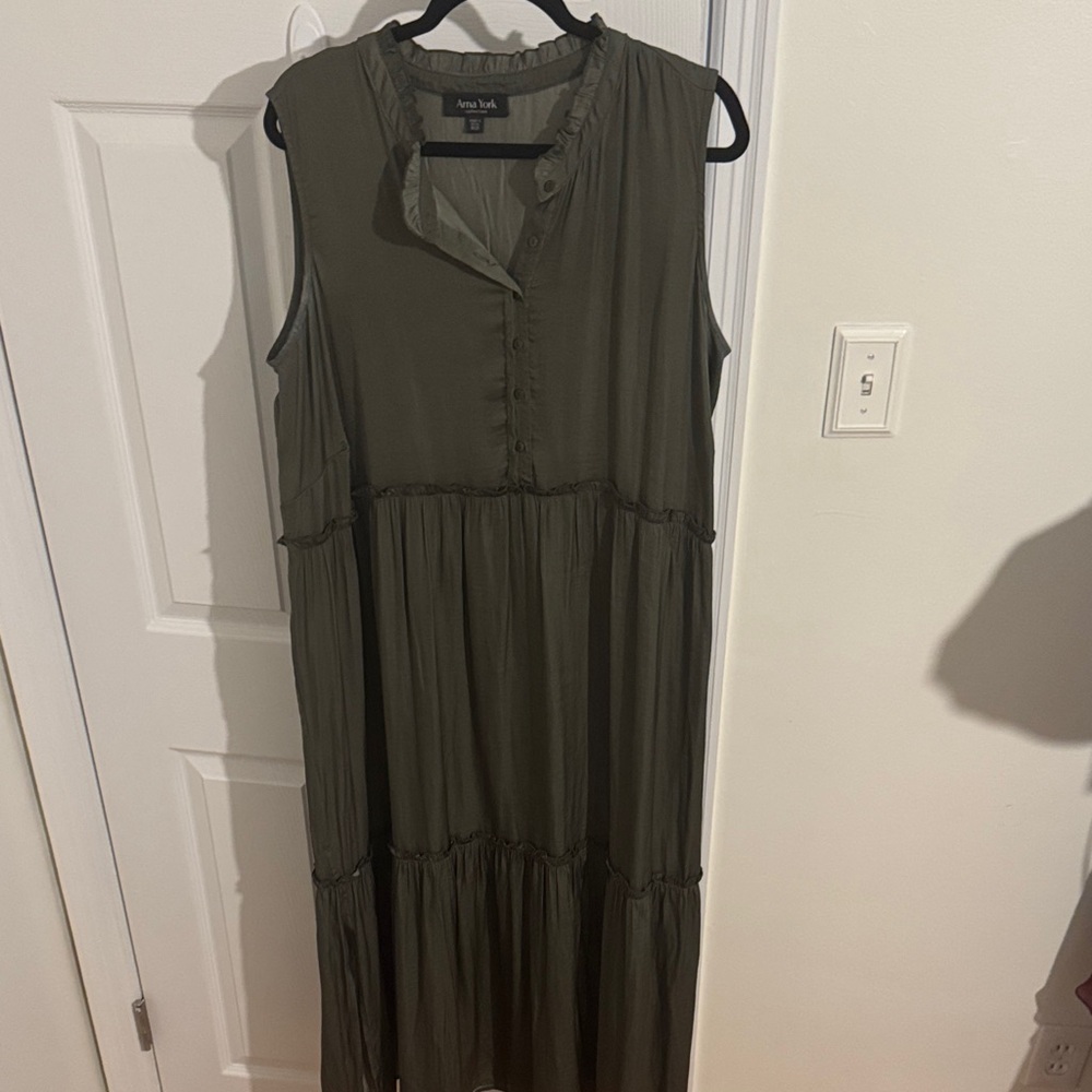 Anna & Ava Olive Sleeveless Maxi Dress